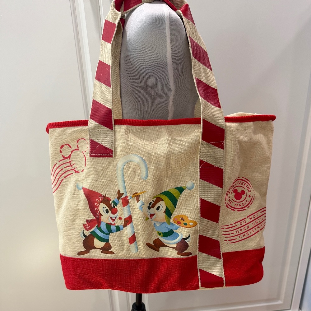 Walt Disney World Chip n’ Dale Holiday Christmas Tote Bag nwot